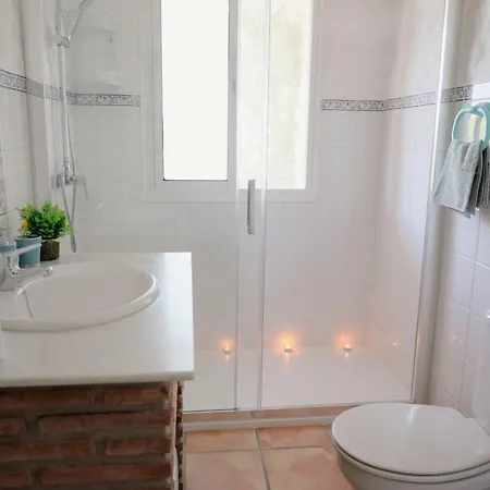 Belmonstays Aguamarina, Pueblo * 미하스