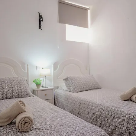 Belmonstays Aguamarina, Pueblo * 미하스
