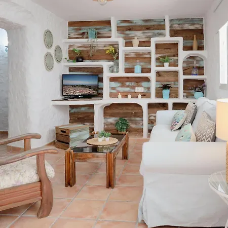 Belmonstays Aguamarina, Pueblo 펜션 미하스