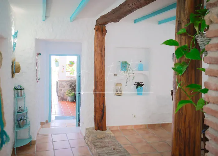 Belmonstays Aguamarina, Pueblo *
