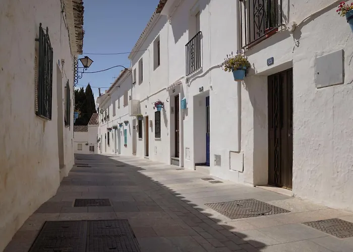 Belmonstays Aguamarina, Pueblo Mijas